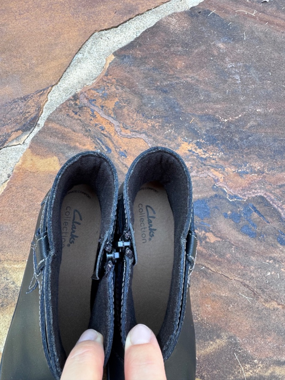 Clarks Collection Black Leather Ankle Boots Size 7.5M - Picture 8 of 9
